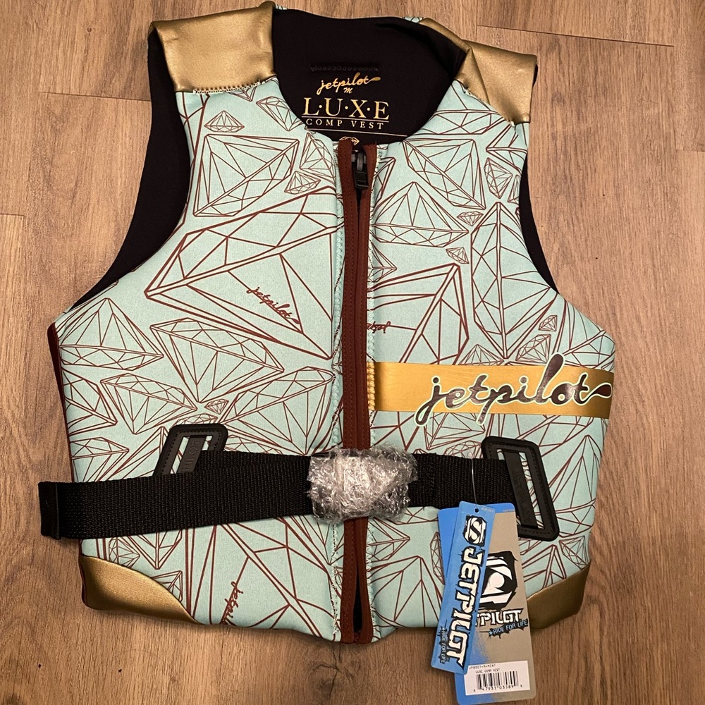 NWT JetPilot LUXE Comp Vest Women’s